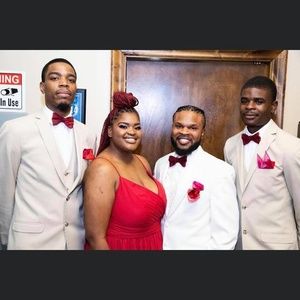 Meet your Posher, Zacovea